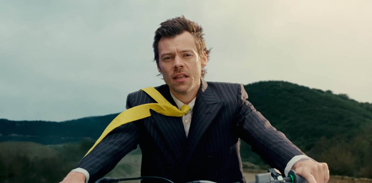 Harry Styles – Kiss All The Time. Disco, Occasionally.