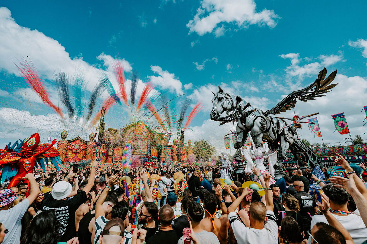 Brunch Electronik, elrow y Loud Contact: Halloween Takeover