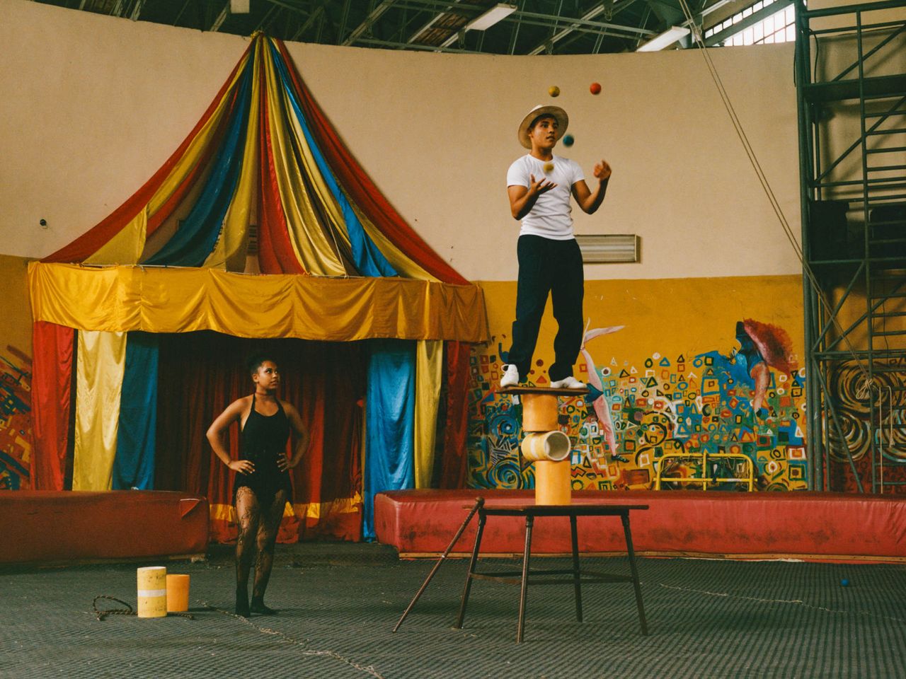 Constanze Han: Circus of a Revolution
