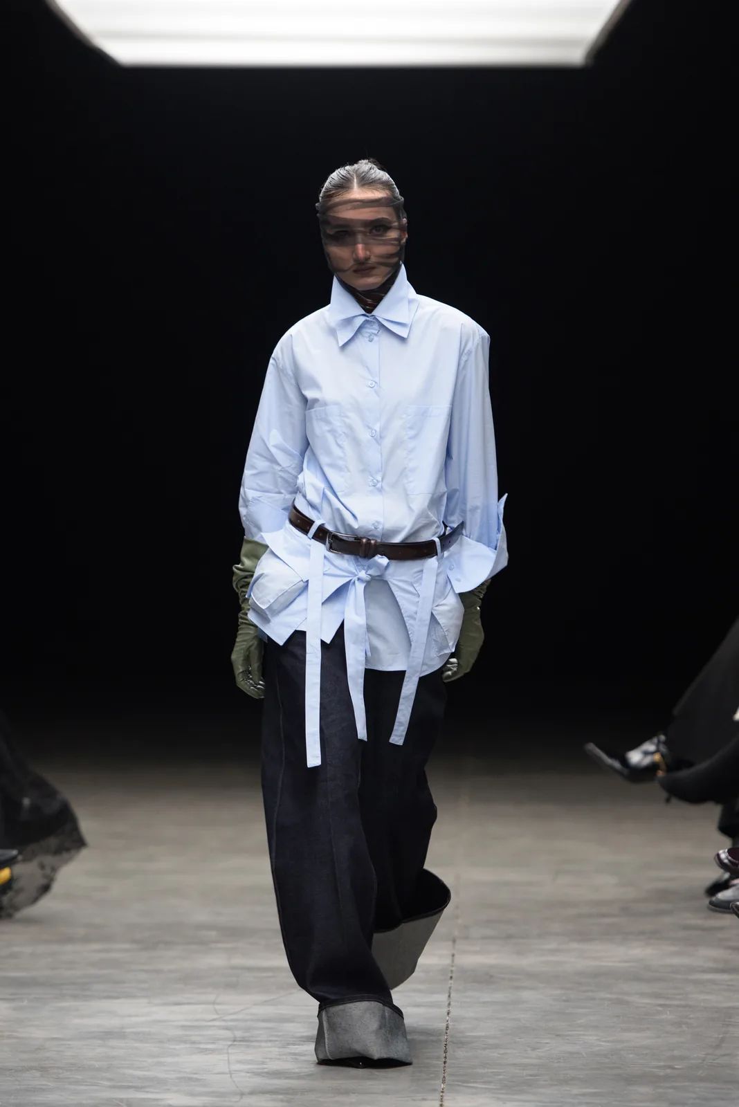metal-mercedes-benz-fashion-week-tbilisi-04-materiel-x-gudu-04.webp