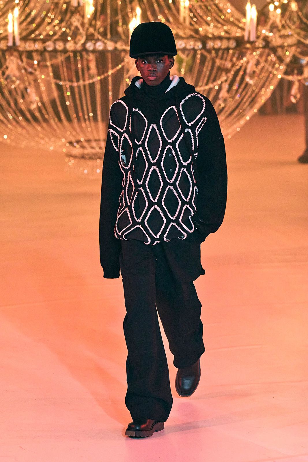 Off White Fall 2022 Ready to Wear Paris 2.jpg