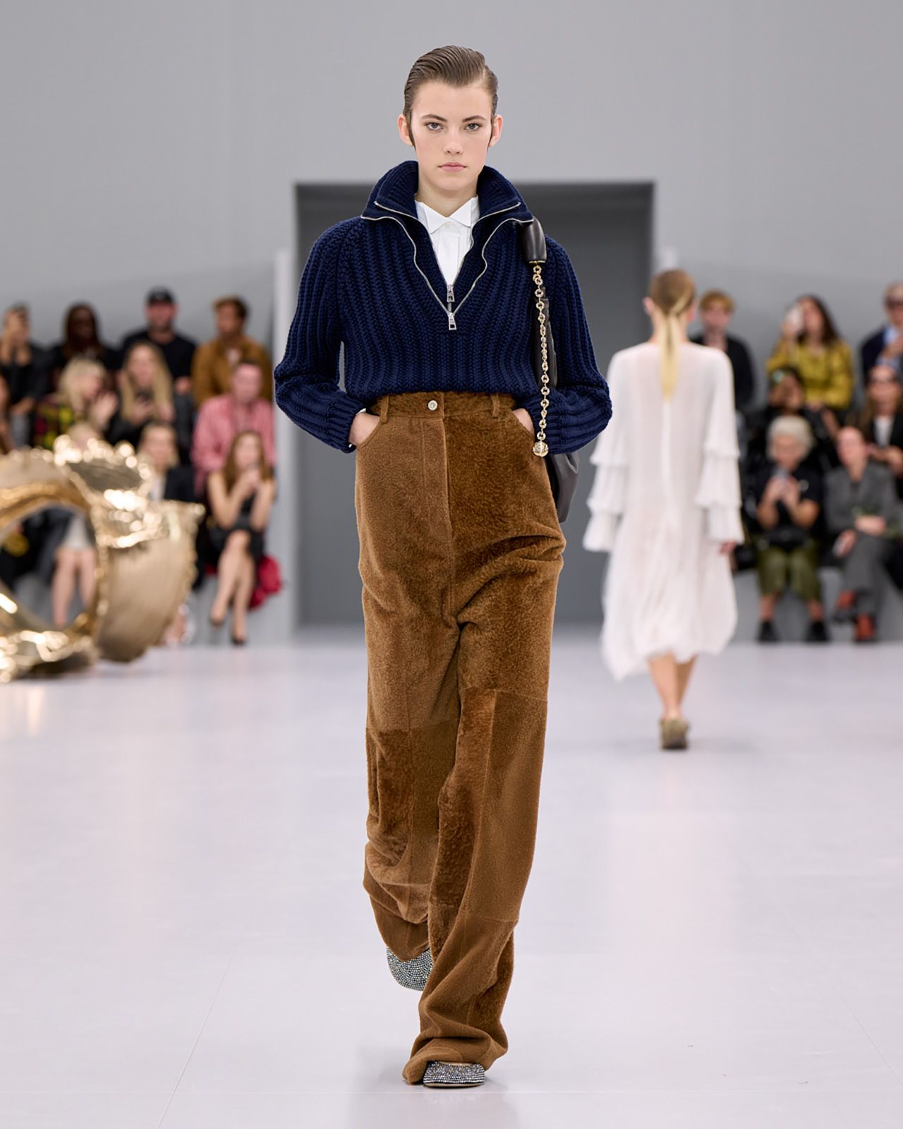 Loewe S S24 38.jpg
