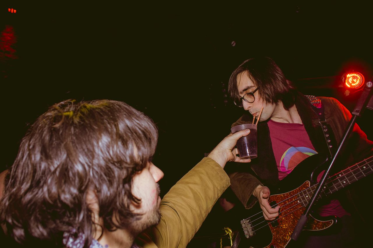 Glove Party Metalmagazine 2.jpg