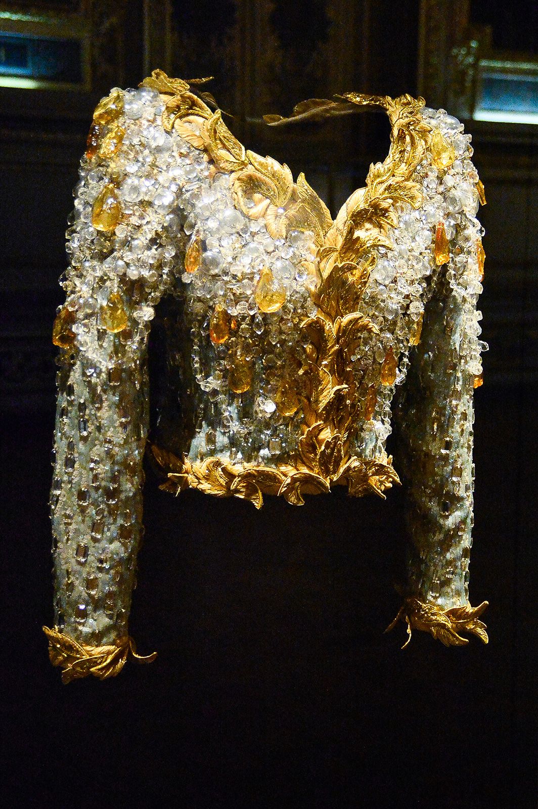 Metal Ysl Louvre2.jpg