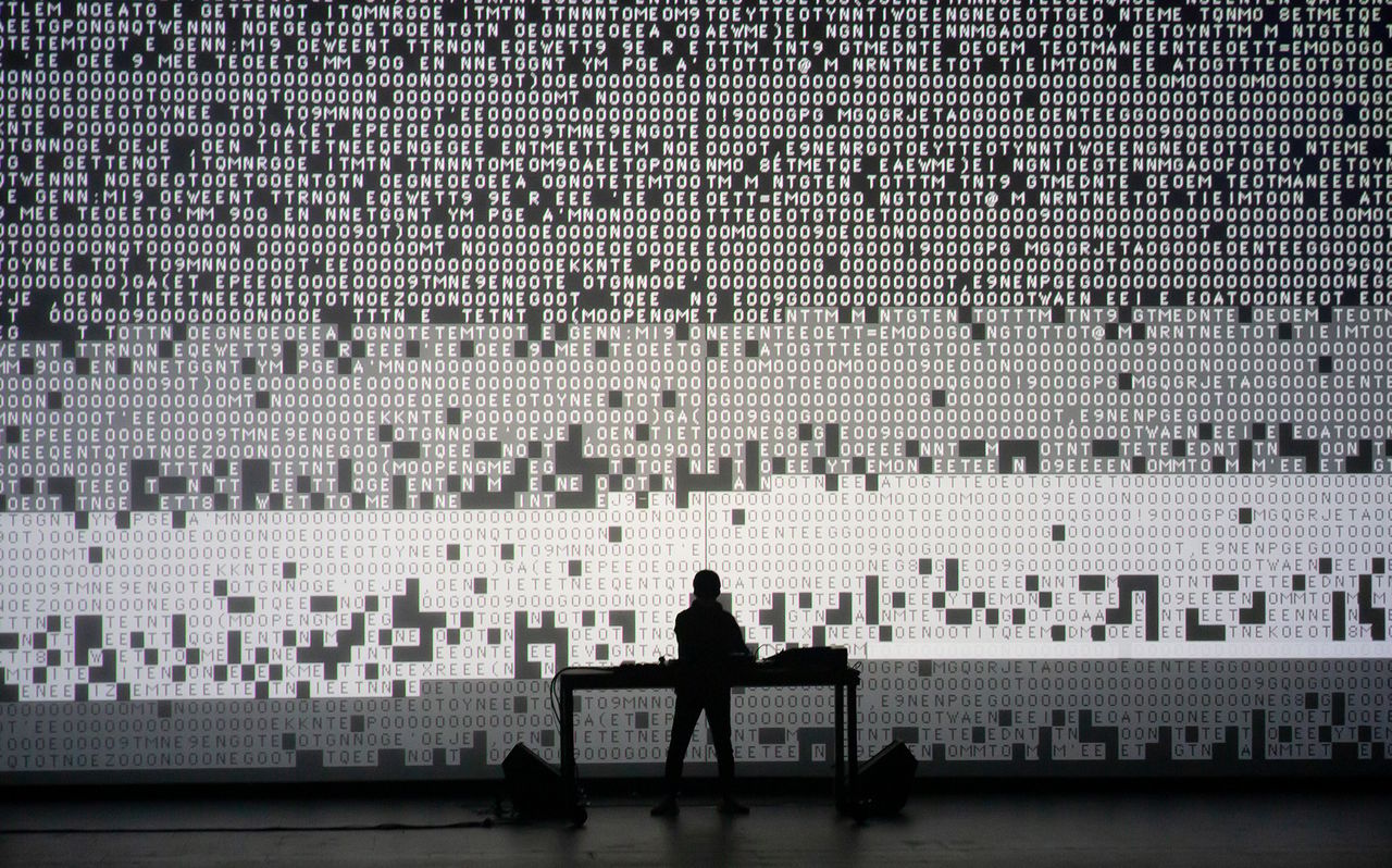 Ryoji-Ikeda.jpg