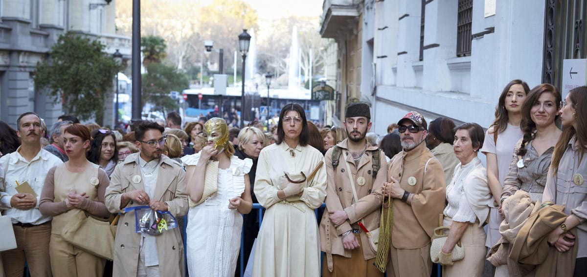 Miss  Beige Metalmagazine 6.jpg