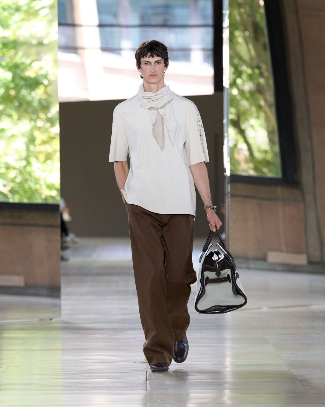 HERMES_MRTW_SHOW_SS26_RUNWAY_1.jpg