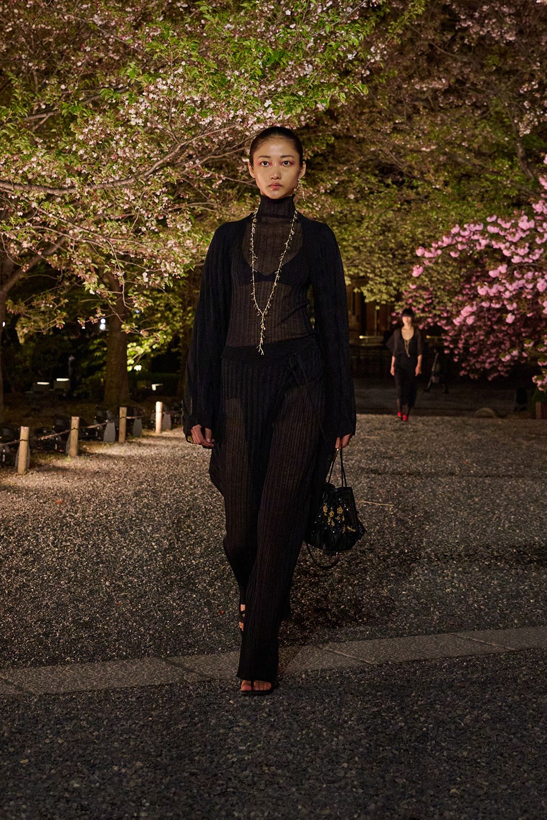 DIOR_W_RTW_FALL25_KYOTO_LOOK_01.jpg