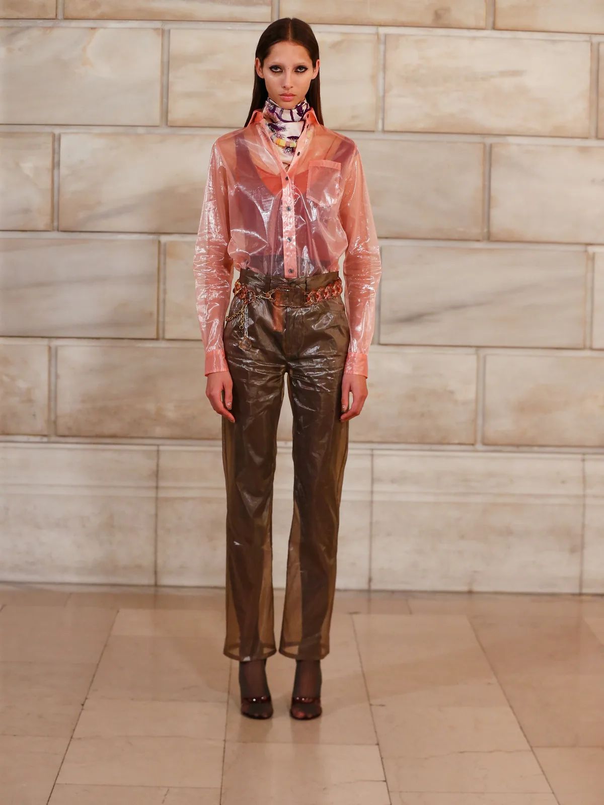 metal-marc-jacobs-02.webp