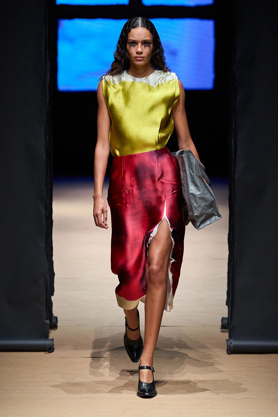 Prada Spring 2023 Metalmagazine 12.jpg