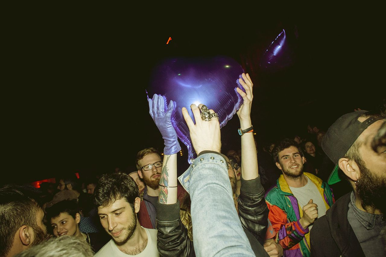 Glove Party Metalmagazine 7.jpg