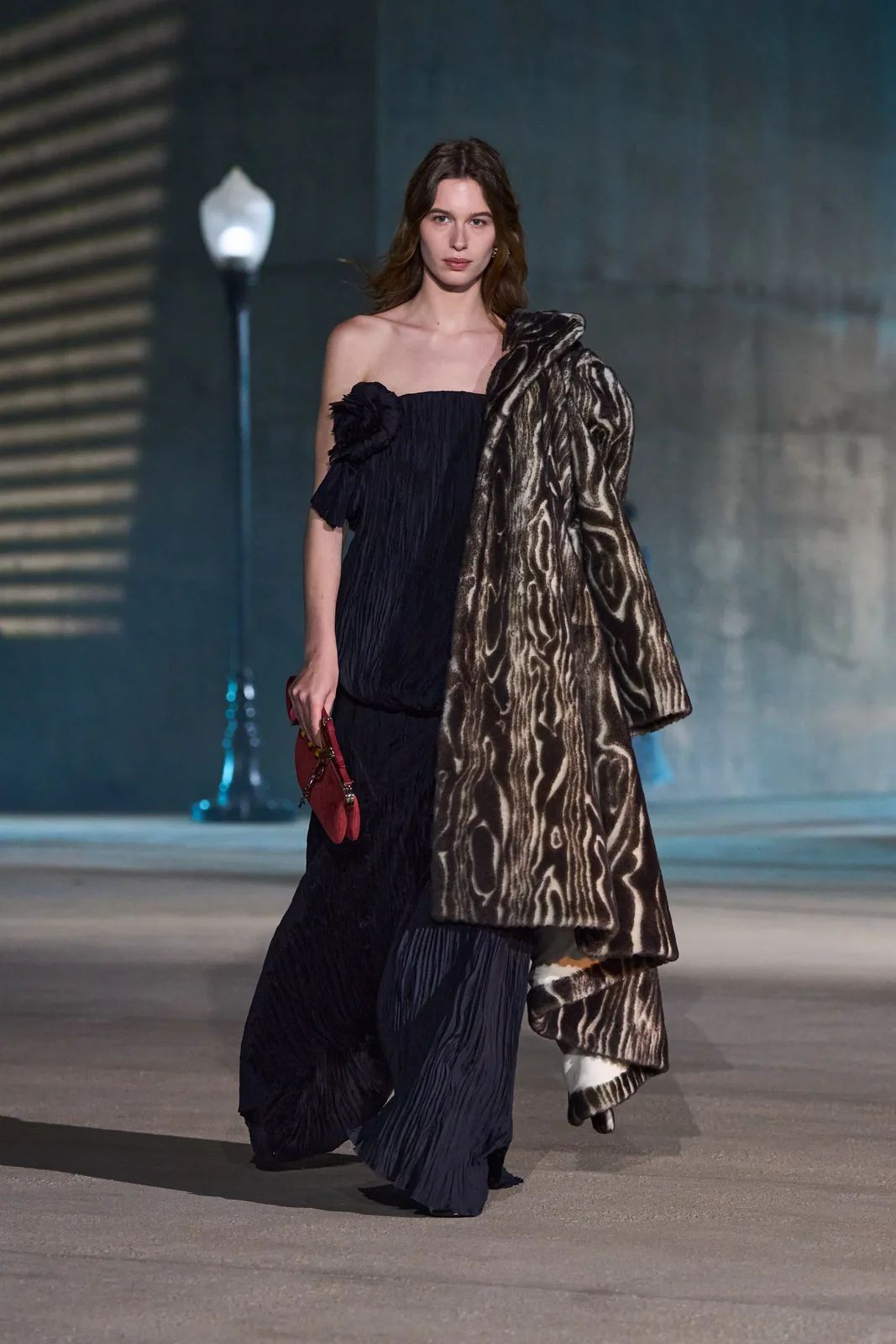 metal-jonathan-anderson-takes-over-la-for-his-cruise-2026-debut-collection-15.webp
