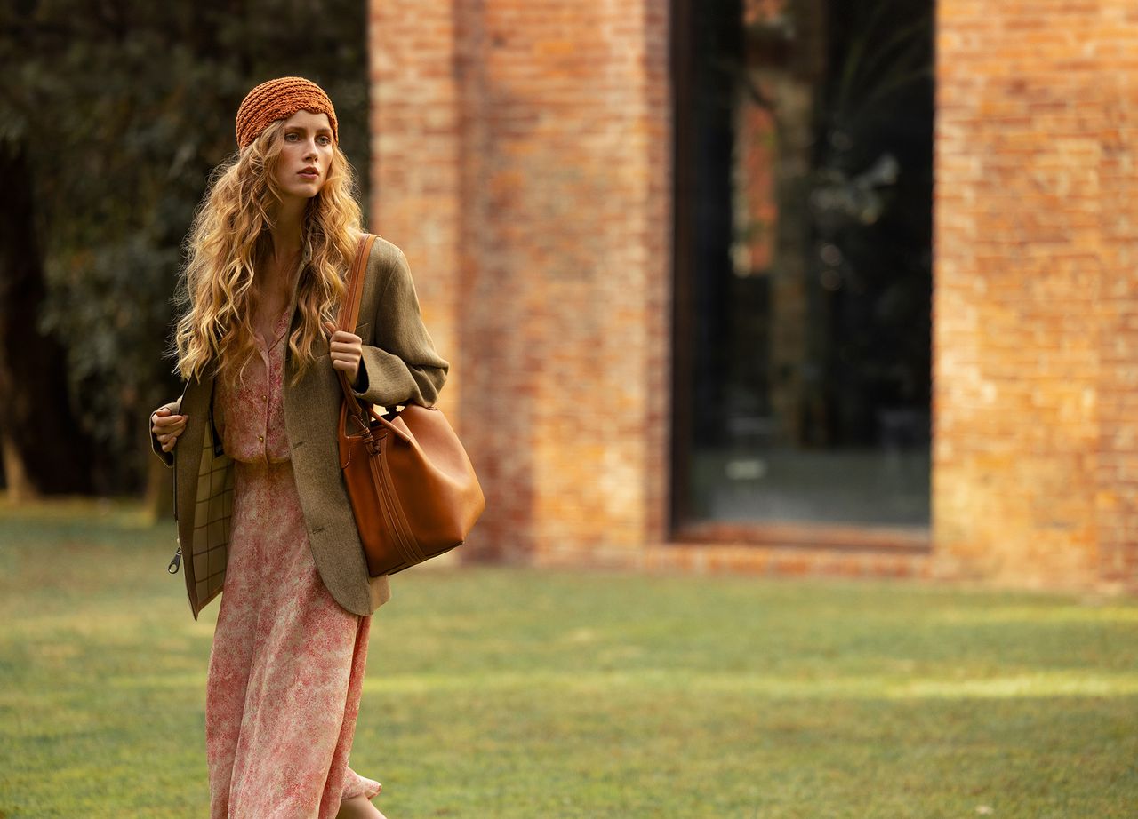 Loro Piana Bale Bag S S23 Adv Campaign 6.jpg