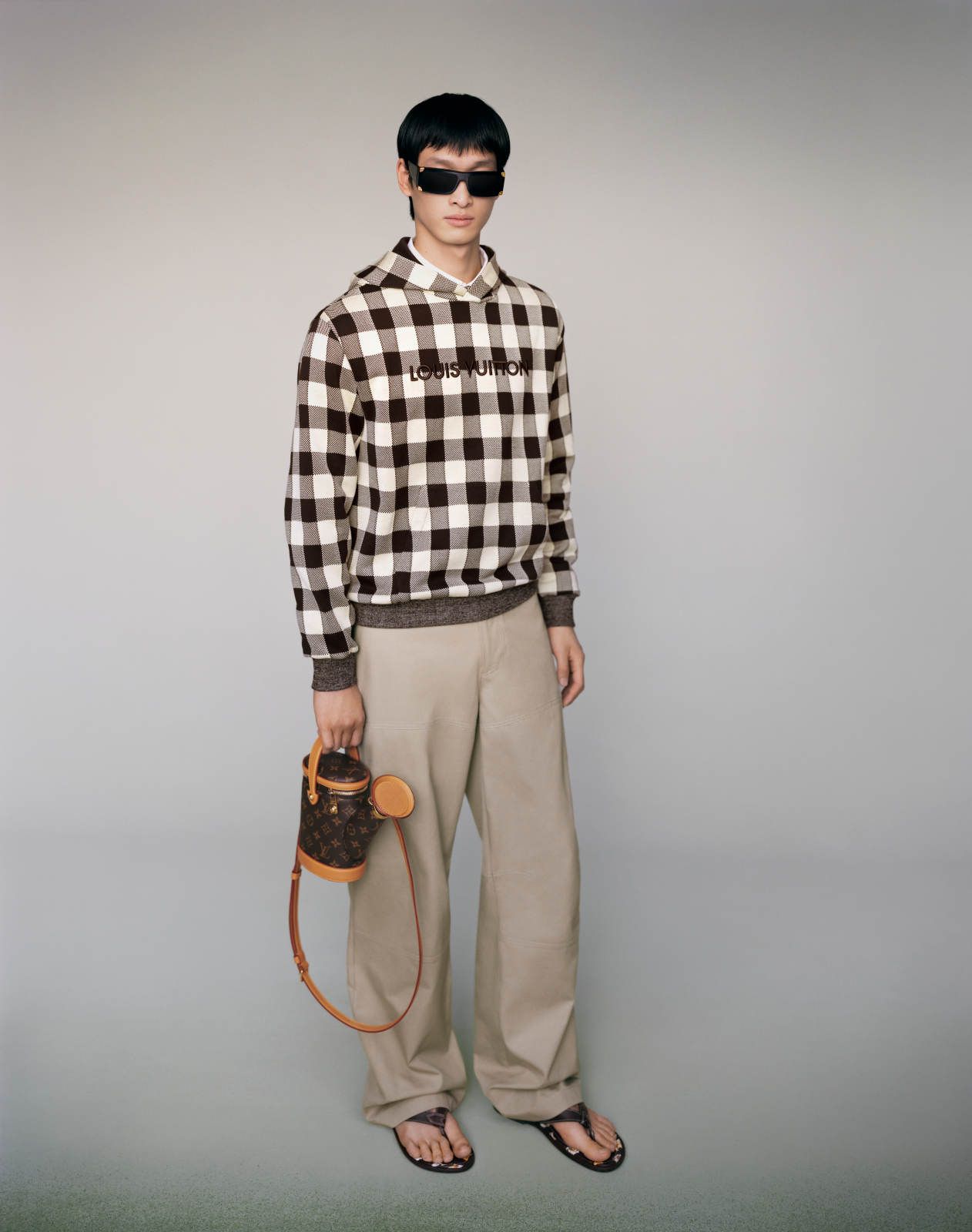 LOUIS-VUITTON-MEN-SPRING-26_11.jpg