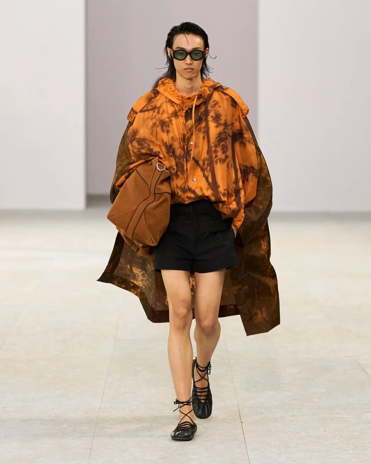 metal-dries-van-noten-s-s-2027-menswear-32.webp
