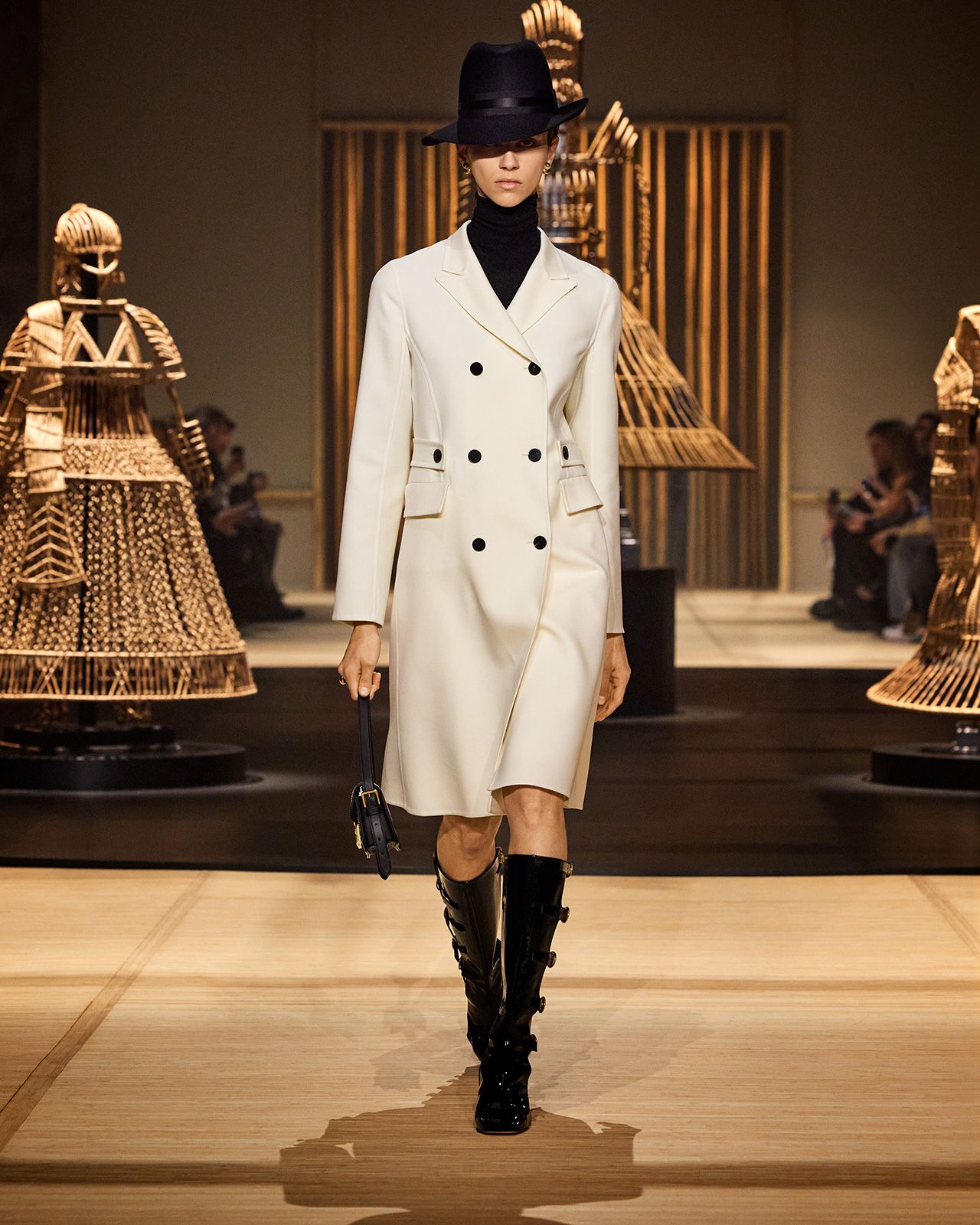 Dior_FW_24_32.jpg