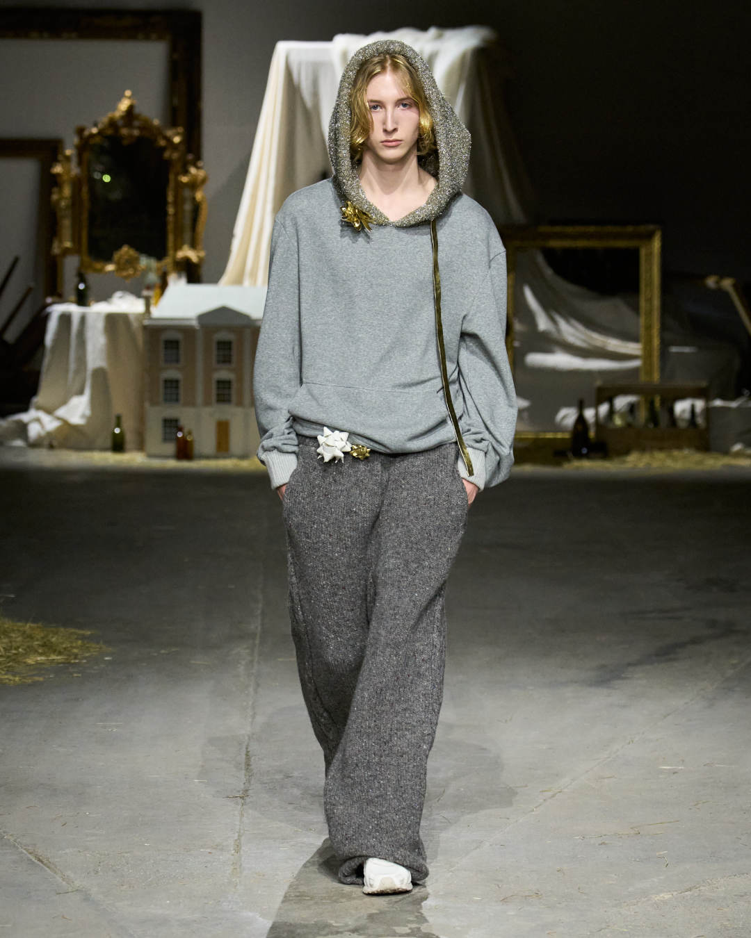 Oscar Oyuang F26 Look 05.jpg
