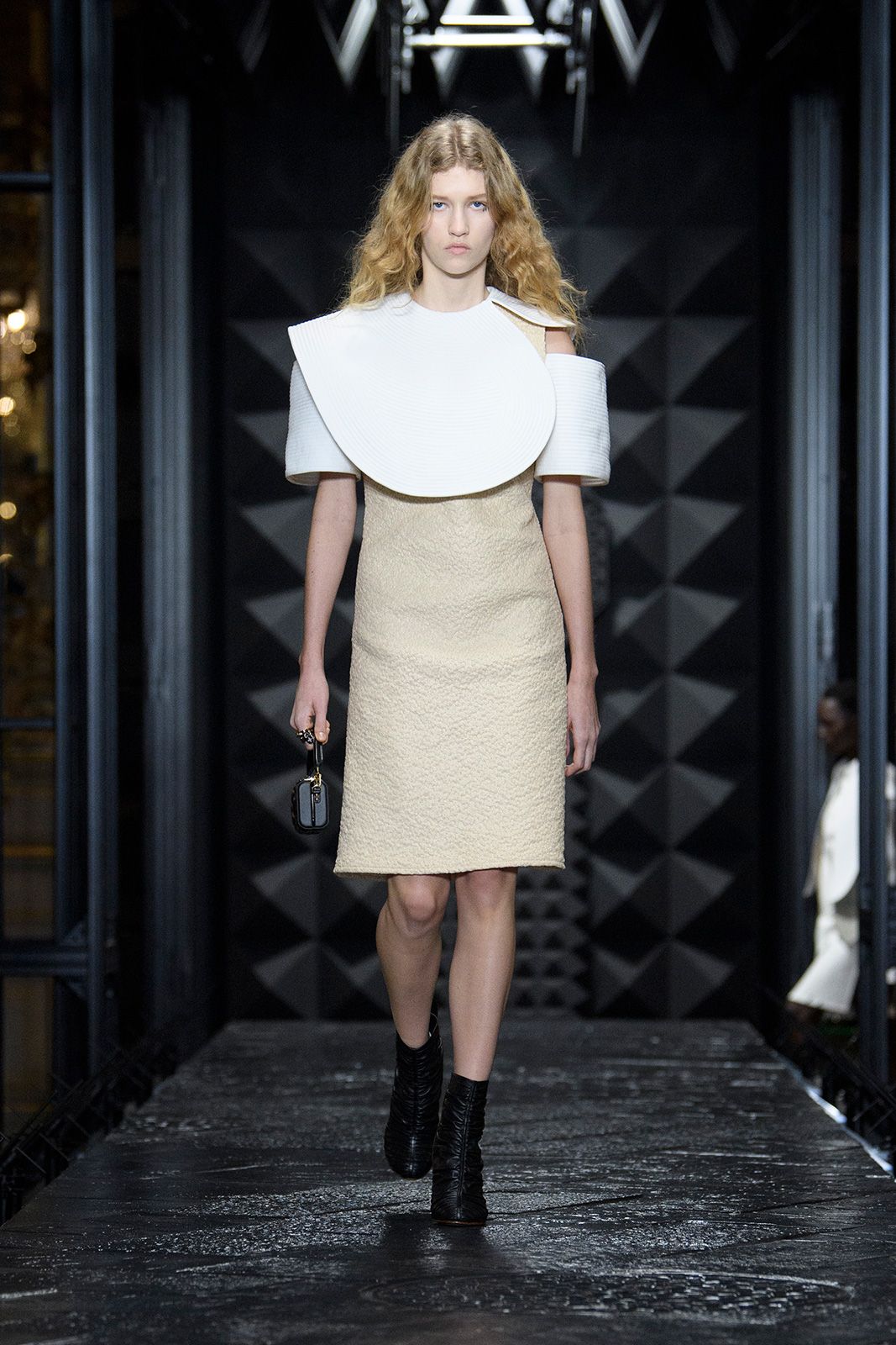 Louis Vuitton F W2324 Look 10.jpg