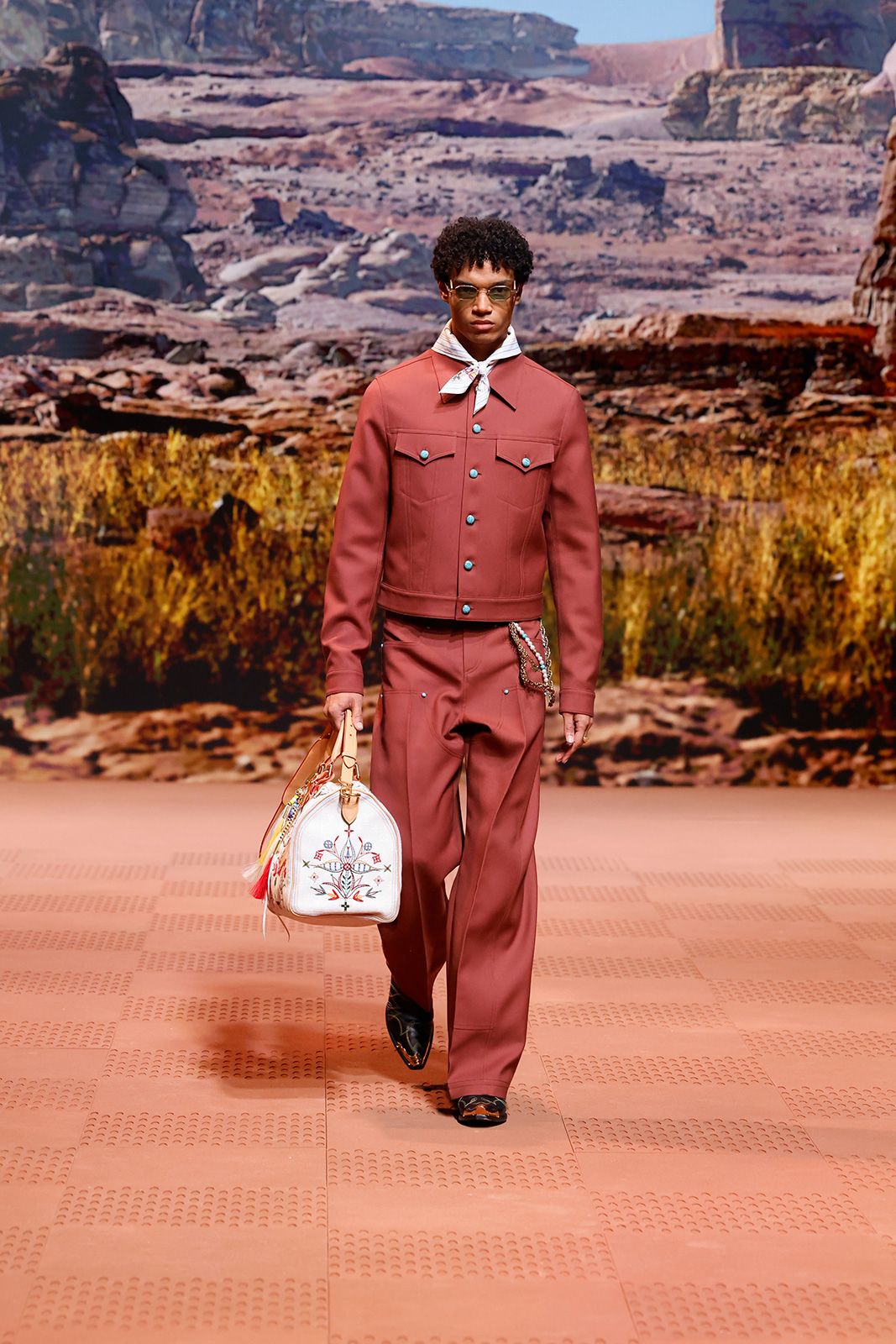 LOUIS_VUITTON_MENS_FALL_WINTER_2024_15.jpg