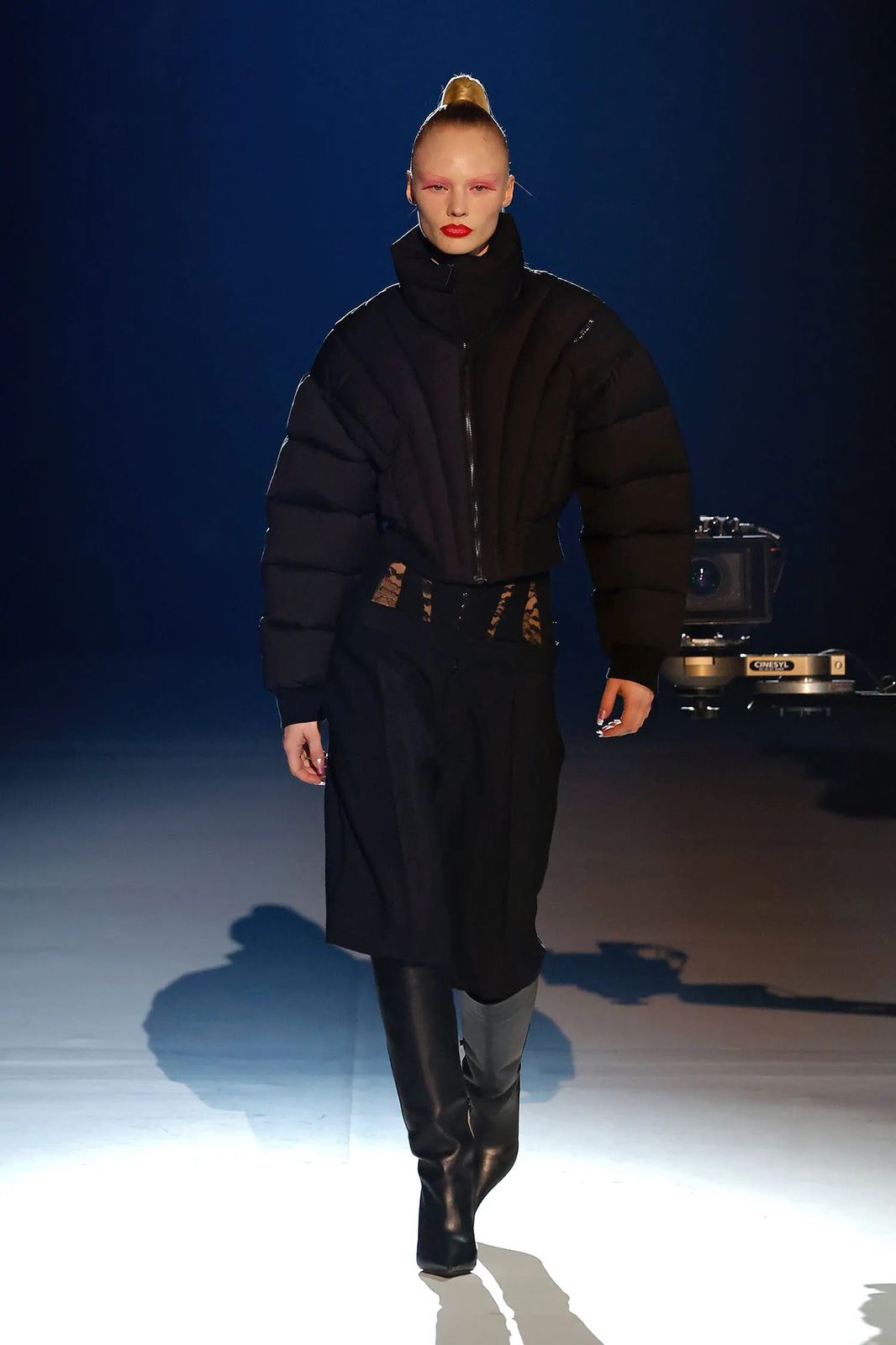 Mugler Fall Winter 2023 19.jpg