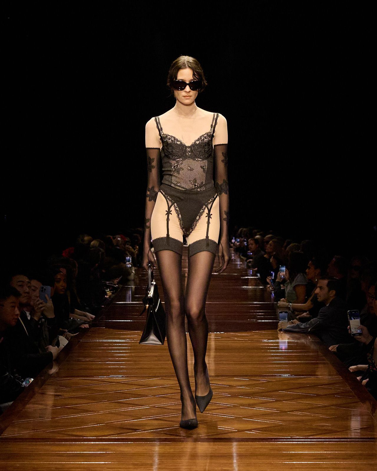 BALENCIAGA-SUMMER-25-LOOK-3_RANDELINA.jpg