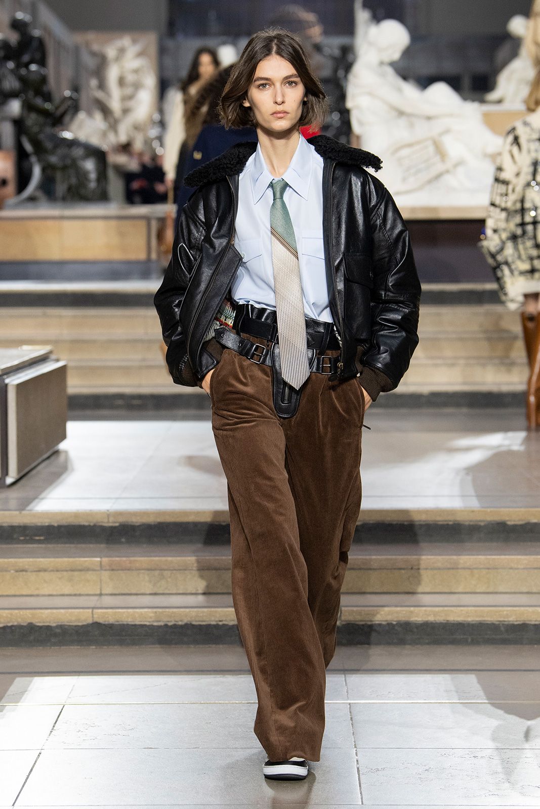 Louis Vuitton F W22 Look 19.jpg