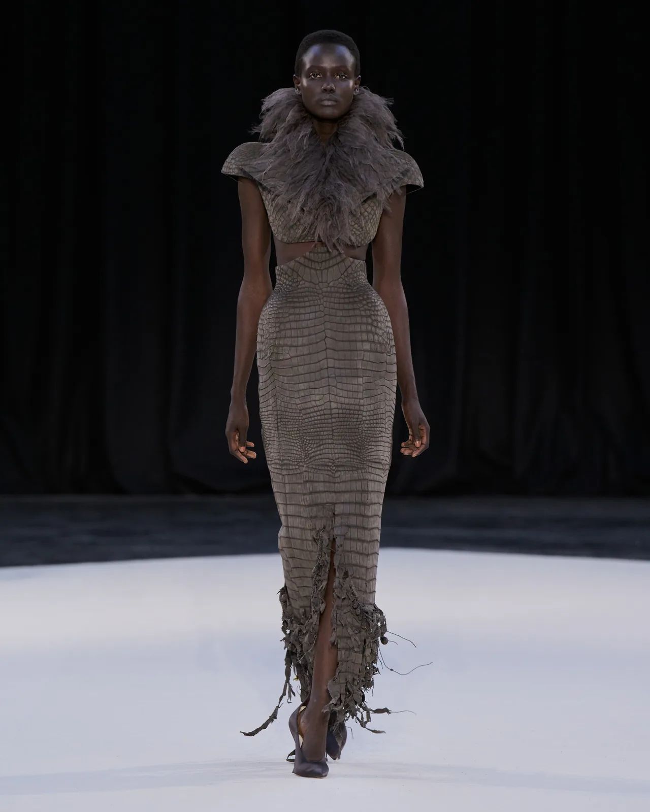 metal-ashi-studio-02.webp