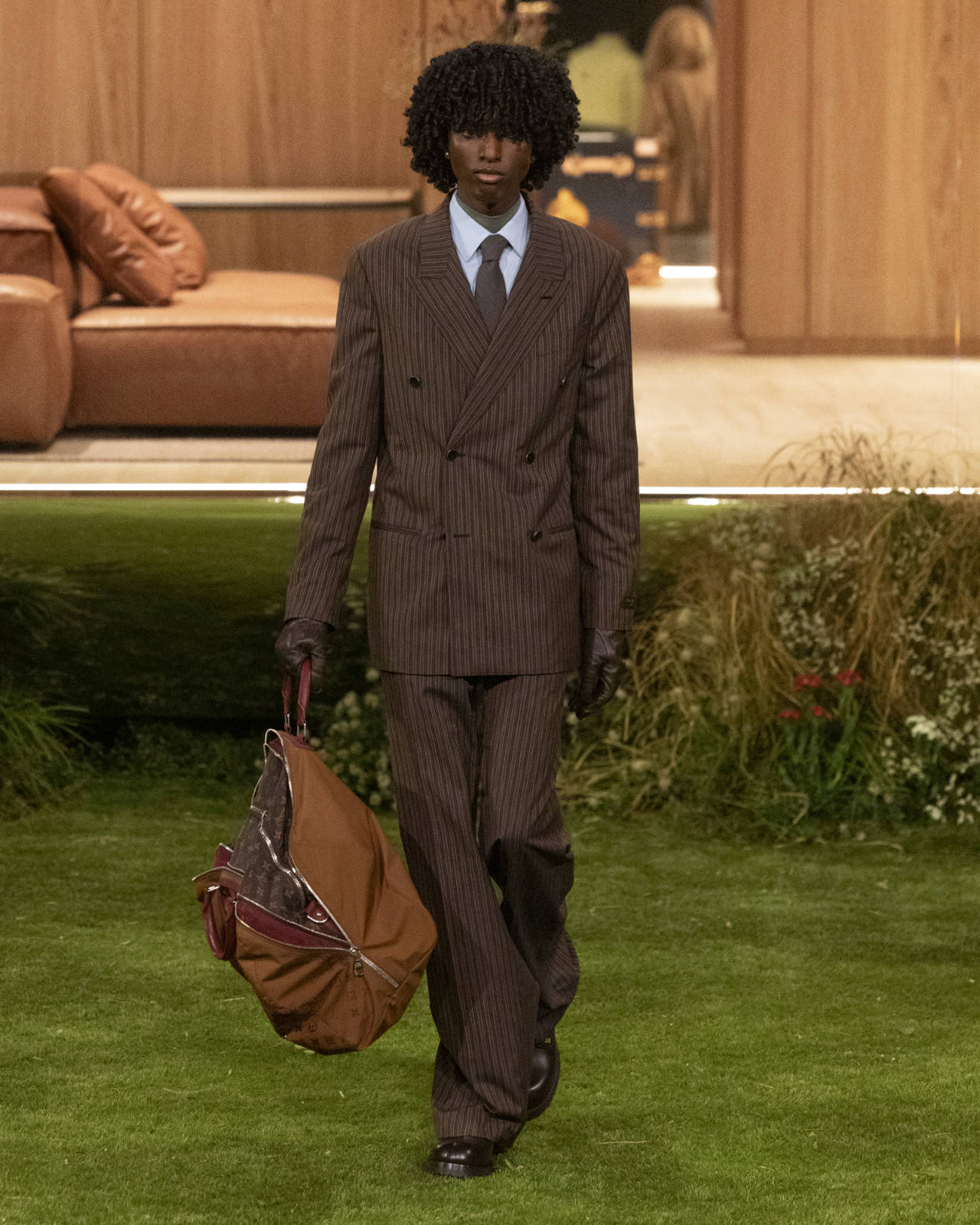 LOUIS-VUITTON-MEN-FALL-WINTER-2026_19.jpg