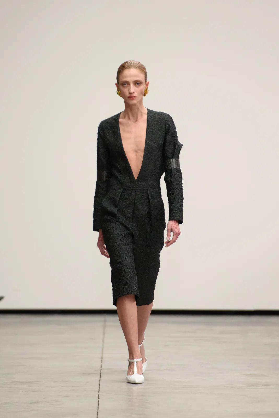 metal-mercedes-benz-fashion-week-tbilisi-04-ingorokva-02.webp
