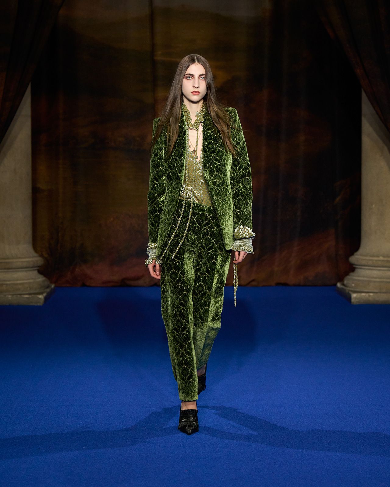Burberry-Winter-2025-Show---Look-43.jpg