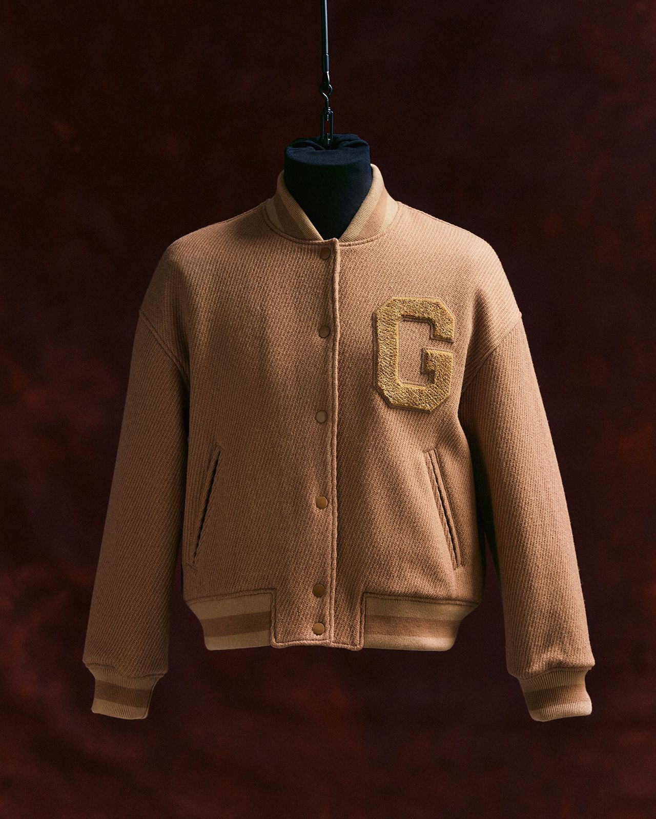 Gant F W23 Ce Varsity Wome N2.jpg