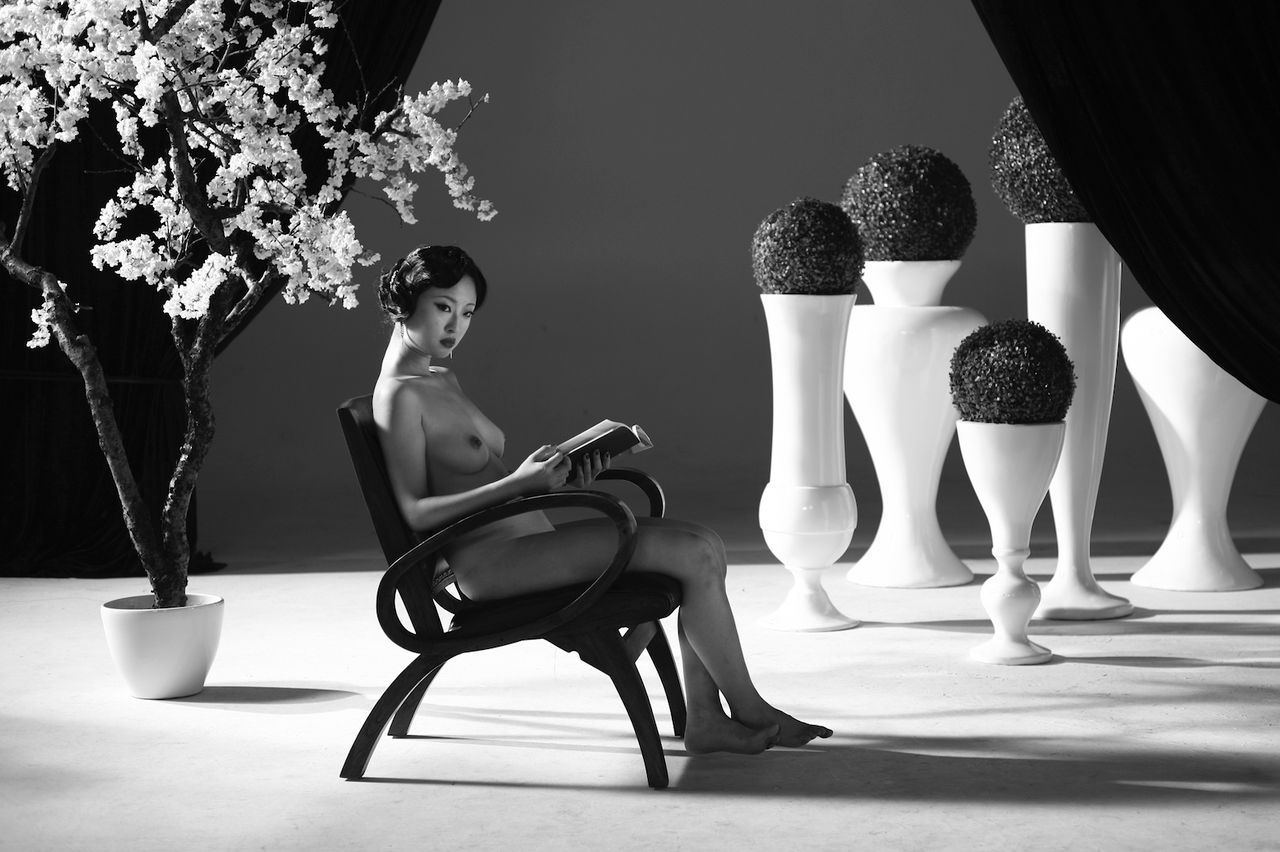 5 Yang Fudong New Women Iii 2013 Copyright the Artist Courtesy Marian Goodman Gallery Shangh Art Gallery Sammlung Wemhöner.jpeg