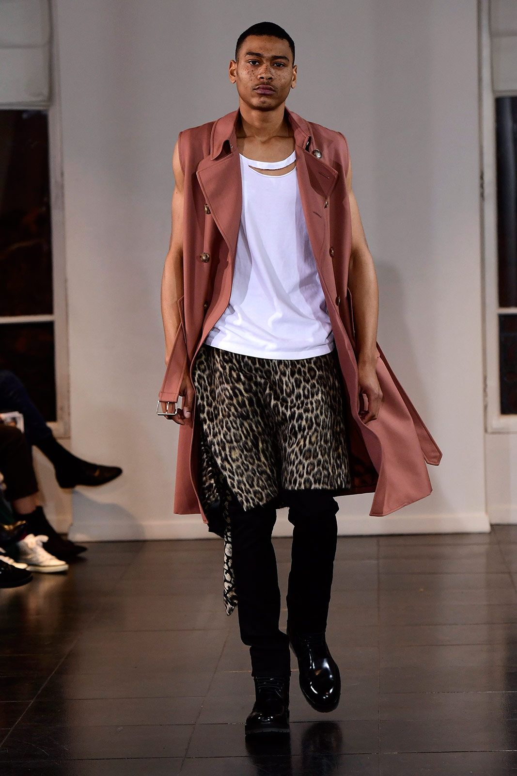 Louis Gabriel Nouchi Metalmagazine 17.jpg