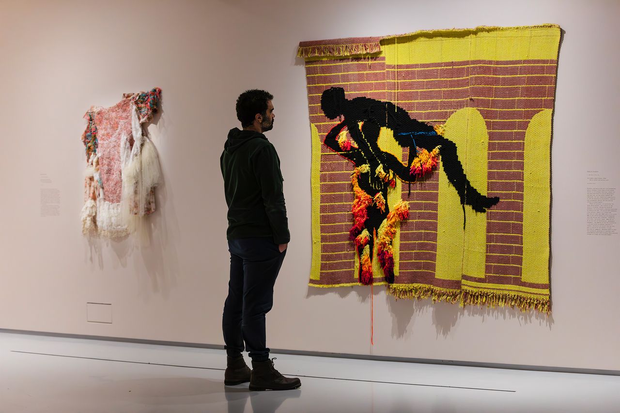 Unravel-The-Power-of-Textiles-in-Art_3.jpg