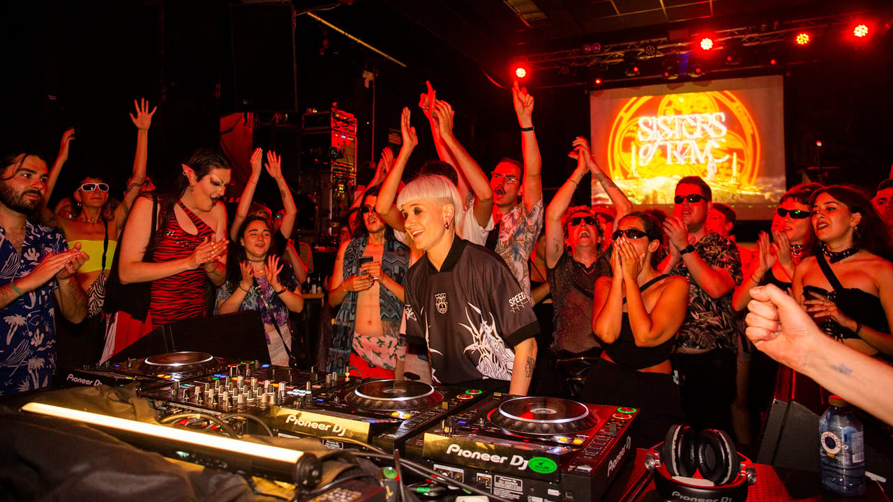 Sisters of Rave 6.jpg