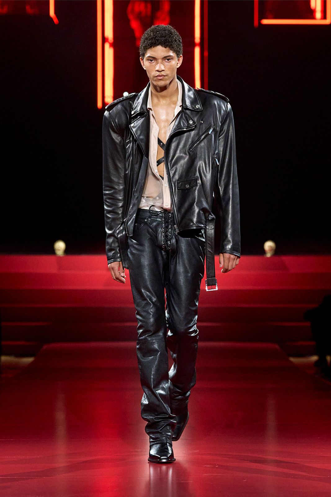 Dsquared2-SS25-Look-06.jpg