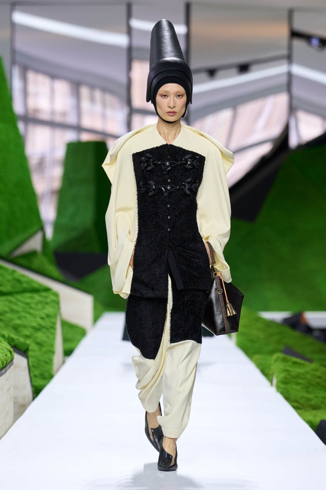 Louis_Vuitton-FW-2026_28.jpg