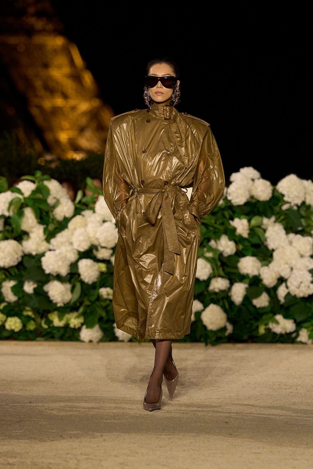 SAINT-LAURENT_FASHION_SHOW_WOMAN_SUMMER26_RUNWAY_12.jpg