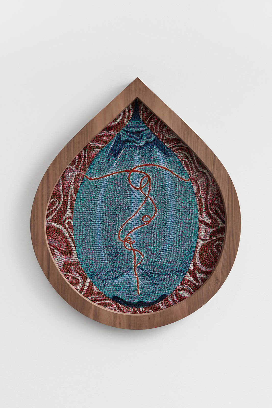 Charlotte Edey Metalmagazine 4.jpg