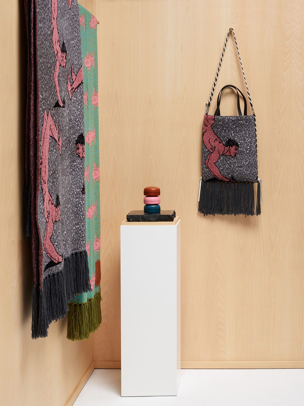 Blankets Loewe Metalmagazine 12.jpg