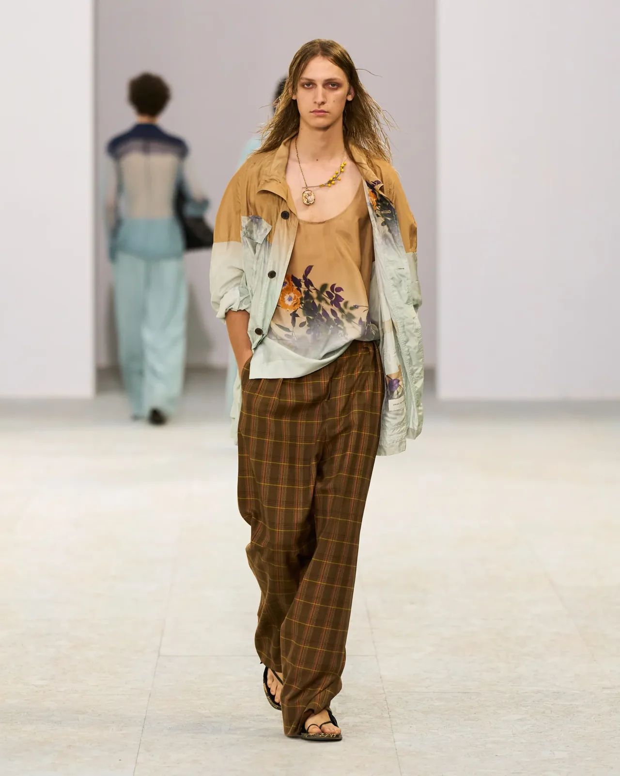 metal-dries-van-noten-s-s-2027-menswear-17.webp