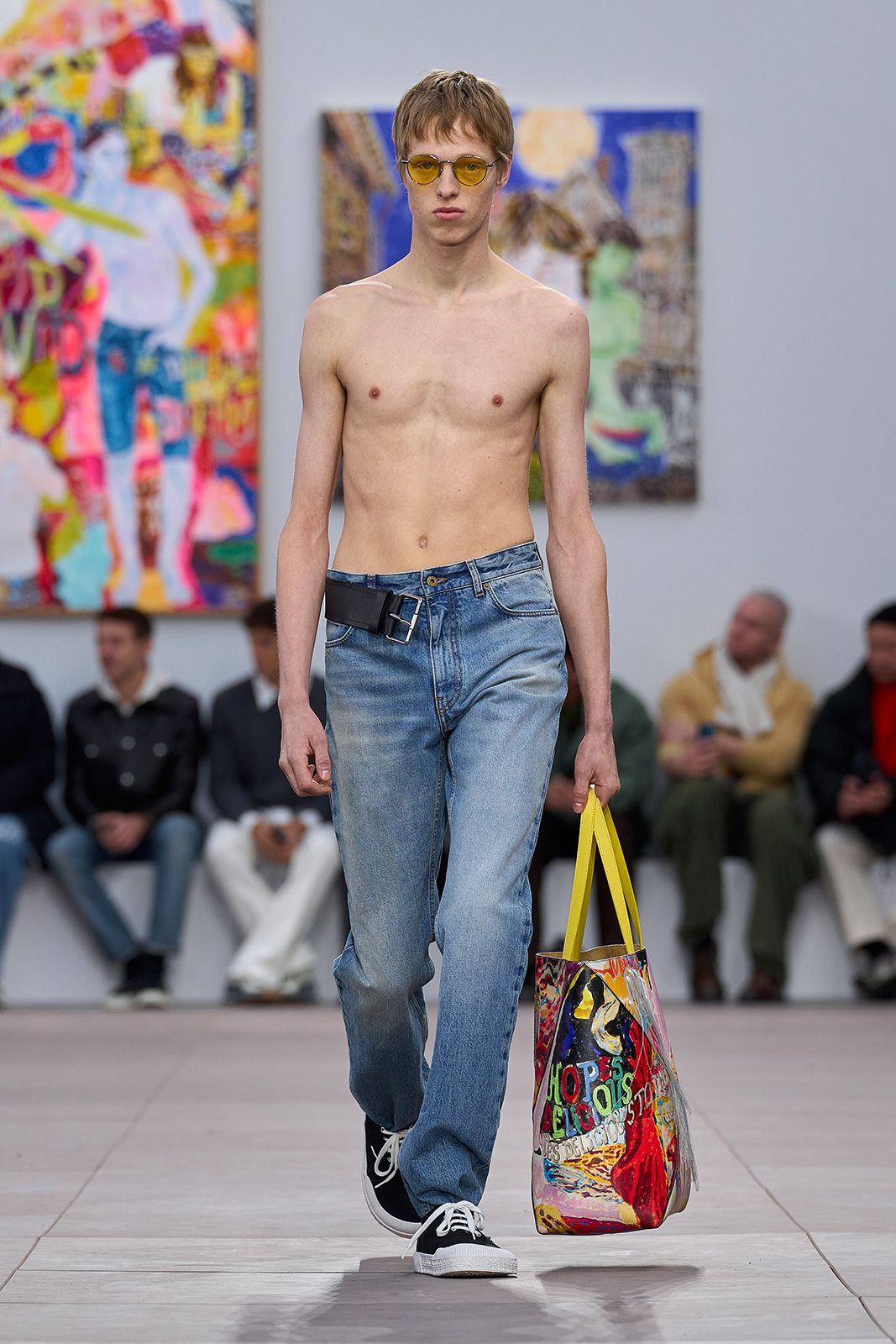 LOEWE_FW24_MW_SHOW_12.jpg