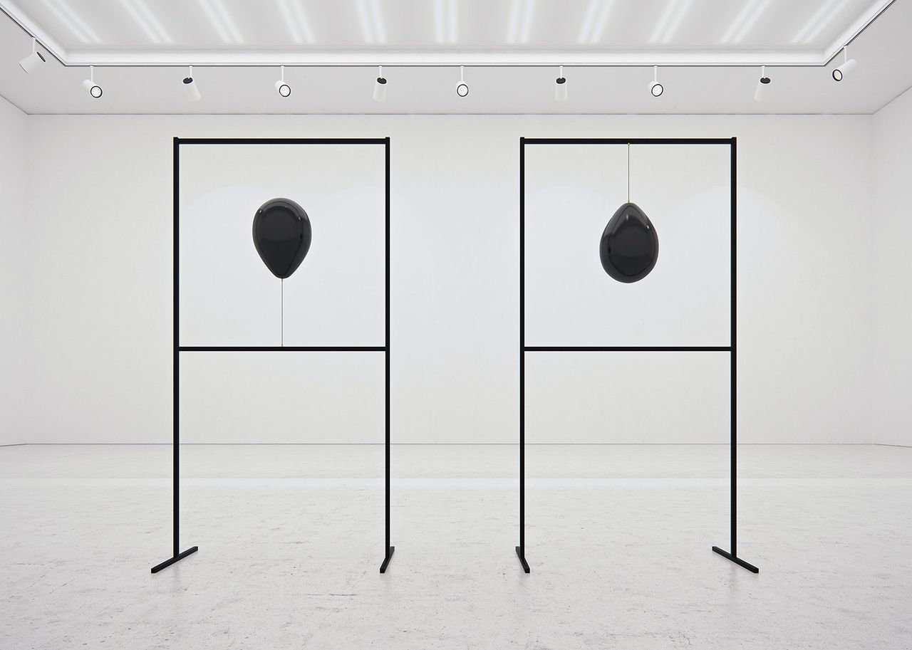 Black Balloons 04252016 B 3500px.jpg