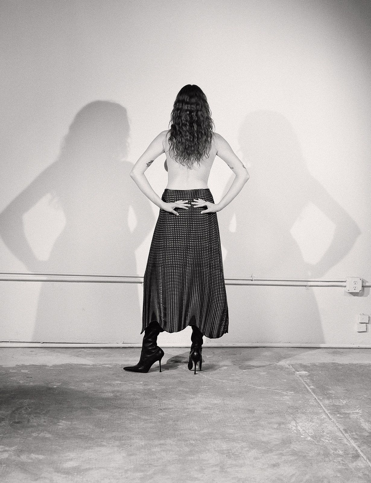 Jade Mainade Metalmagazine 4.jpg