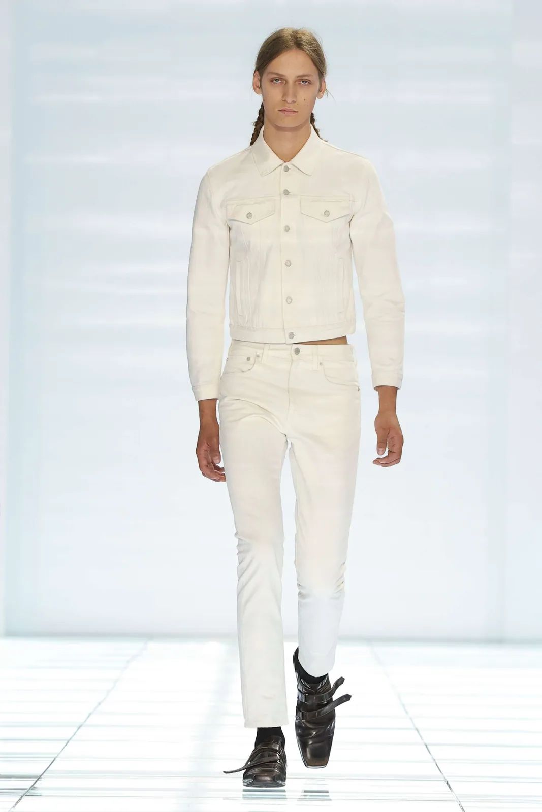 metal-prada-s-s-2027-menswear-04.webp