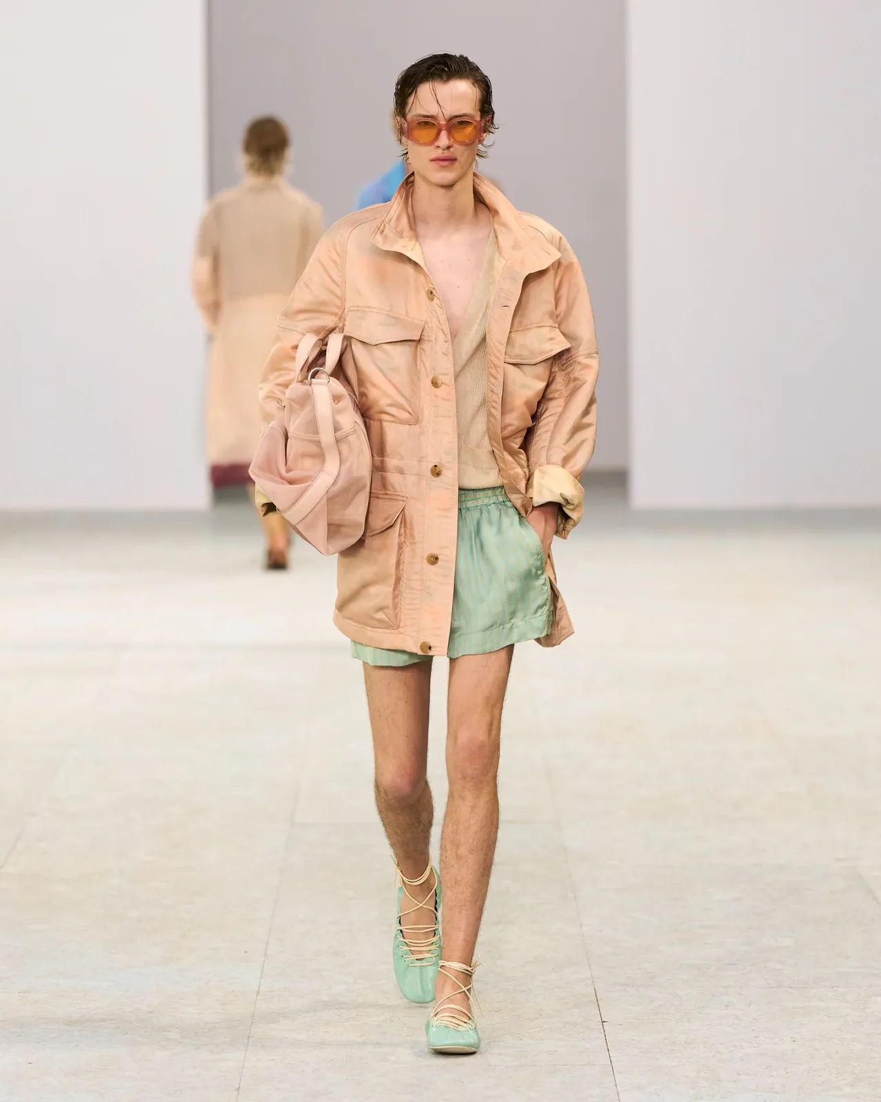 metal-dries-van-noten-s-s-2027-menswear-15.webp