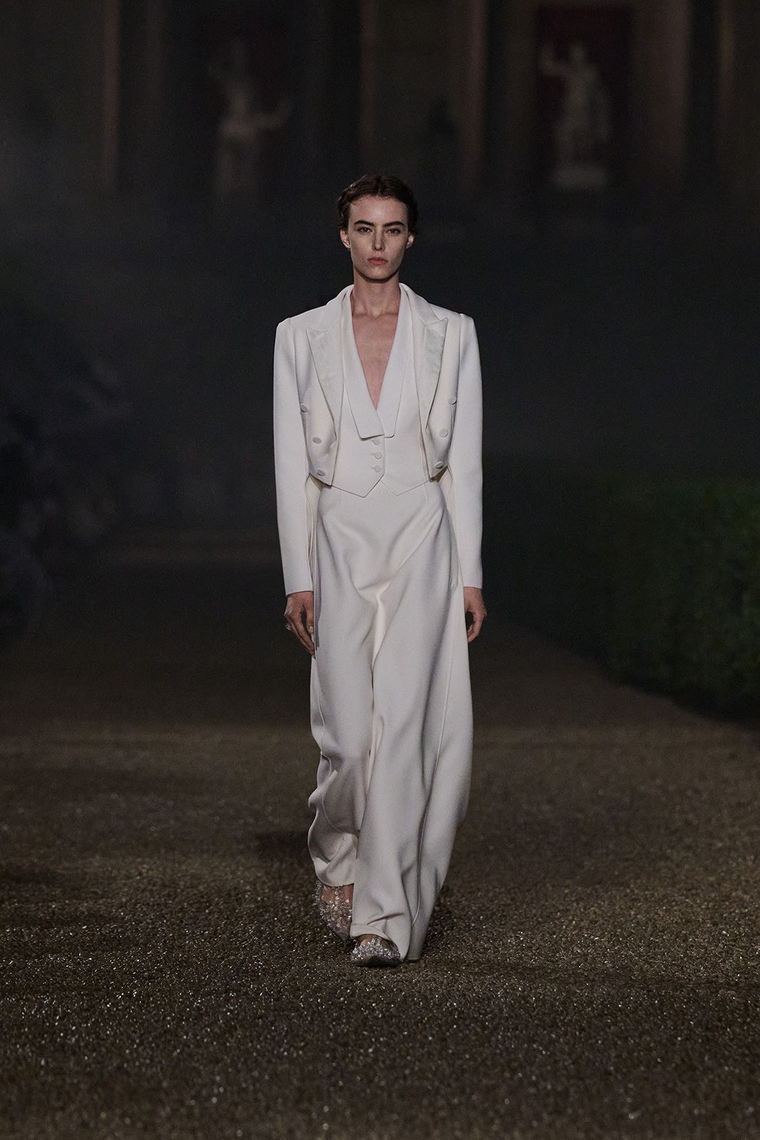 DIOR-CRUISE-26_1.jpg