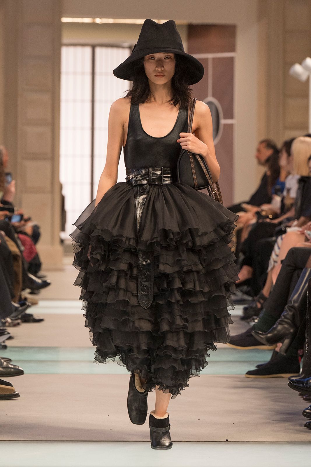 LV_AW25_Look_13.jpg