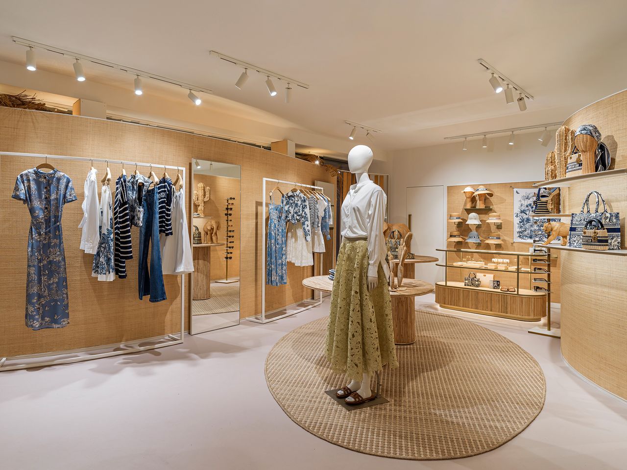 Diorivera_Pop-Up_4.jpg
