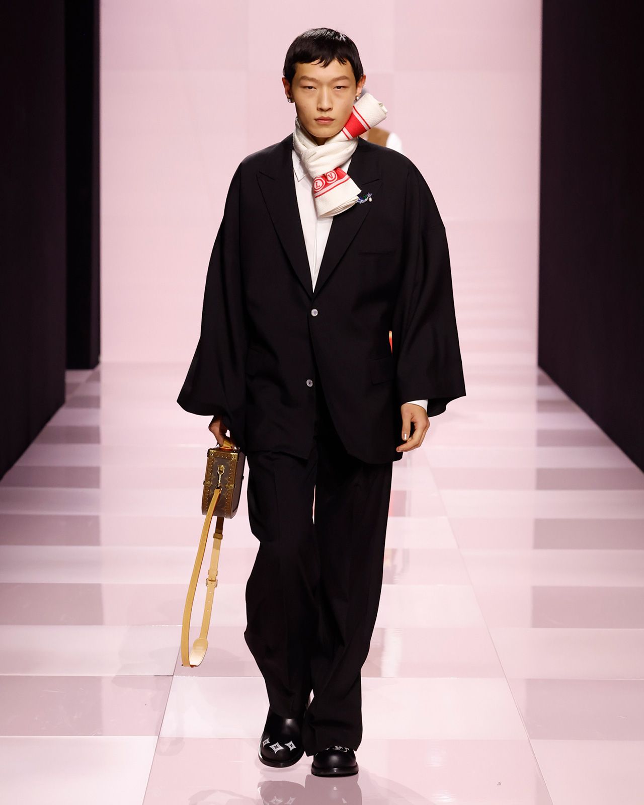 LOUIS-VUITTON-MENrsquo;S-FALL-WINTER-2025-SHOW-LOOK-78.jpg